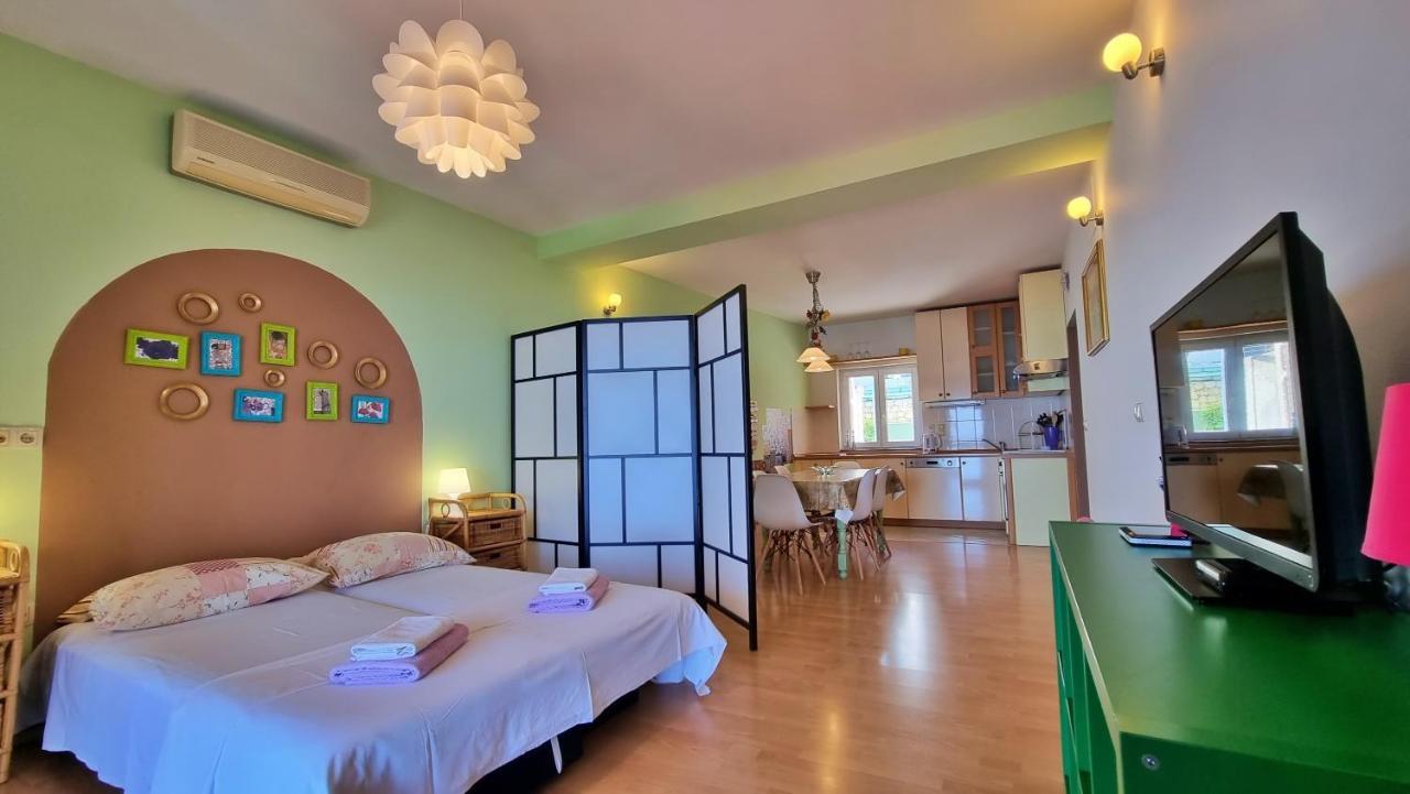 Apartments Soric Omiš Екстериор снимка